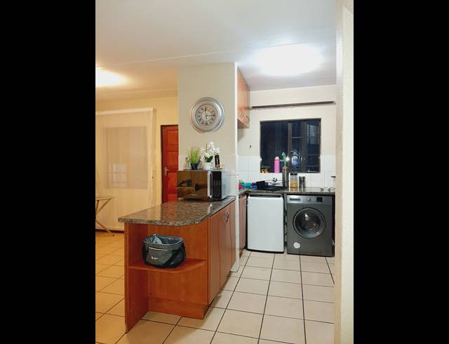2 BEDROOM APARTMENT RENTED IN HALFWAY GARDENS